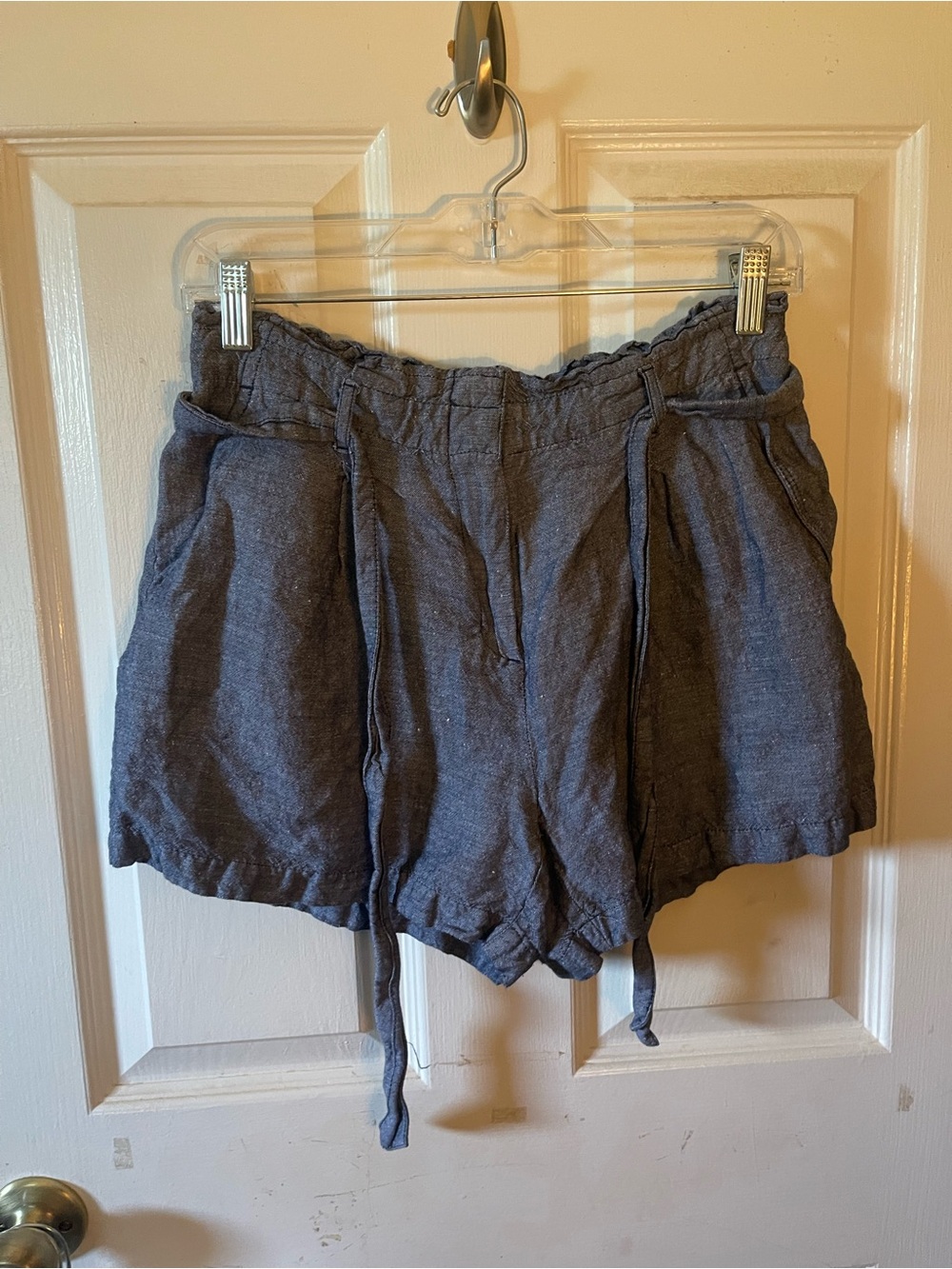LOFT High-Waist Drawstring Linen-Blend Shorts - Gray